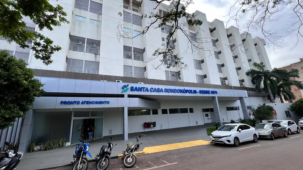 Sem receber há 8 meses, médicos da Santa Casa suspenderão atendimentos – PHD News, Imóveis Unaí