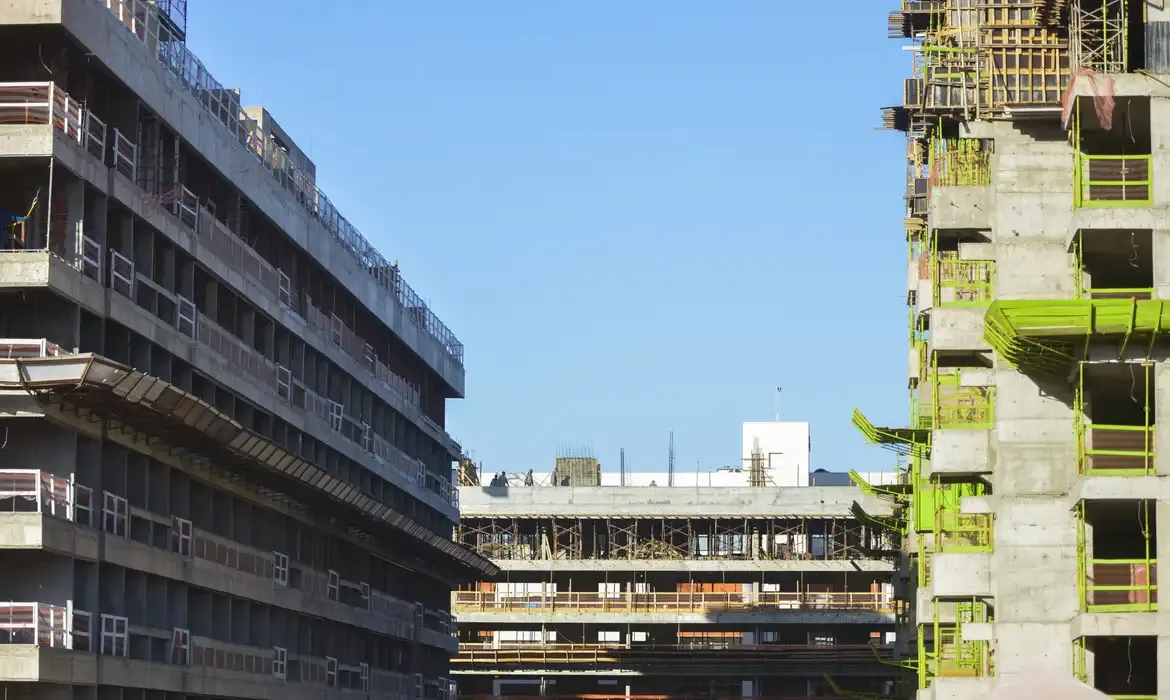 Not&iacute;cias Imobili&aacute;rias, Im&oacute;veis Una&iacute;