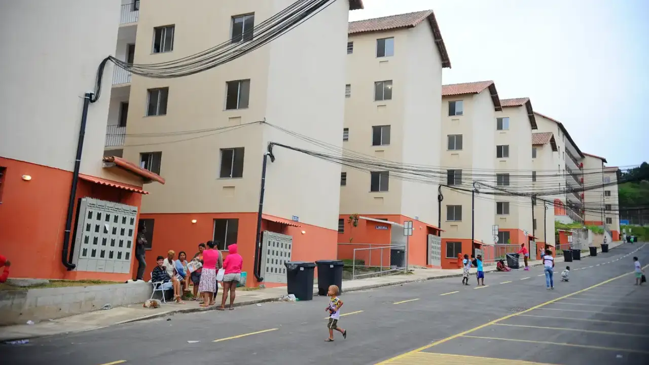 Not&iacute;cias Imobili&aacute;rias, Im&oacute;veis Una&iacute;