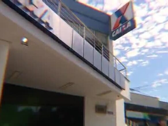 Casal diz ter ca&iacute;do em golpe da casa pr&oacute;pria com ajuda de funcion&aacute;rio da Caixa – G1, Im&oacute;veis Una&iacute;