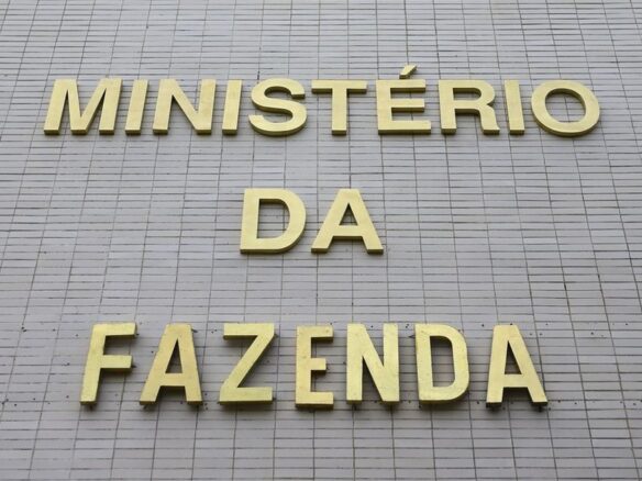 CMN adia bloqueio ambiental no cr&eacute;dito rural para 2027 – Tribuna do Sert&atilde;o, Im&oacute;veis Una&iacute;