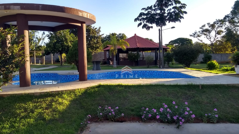 Ch&aacute;cara, Im&oacute;veis Una&iacute;